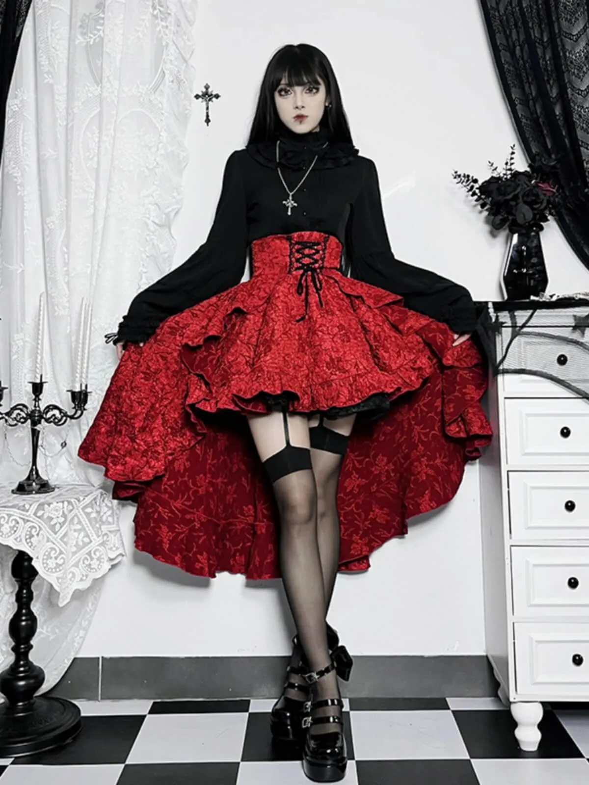 Fabulous victoria trailing skirt