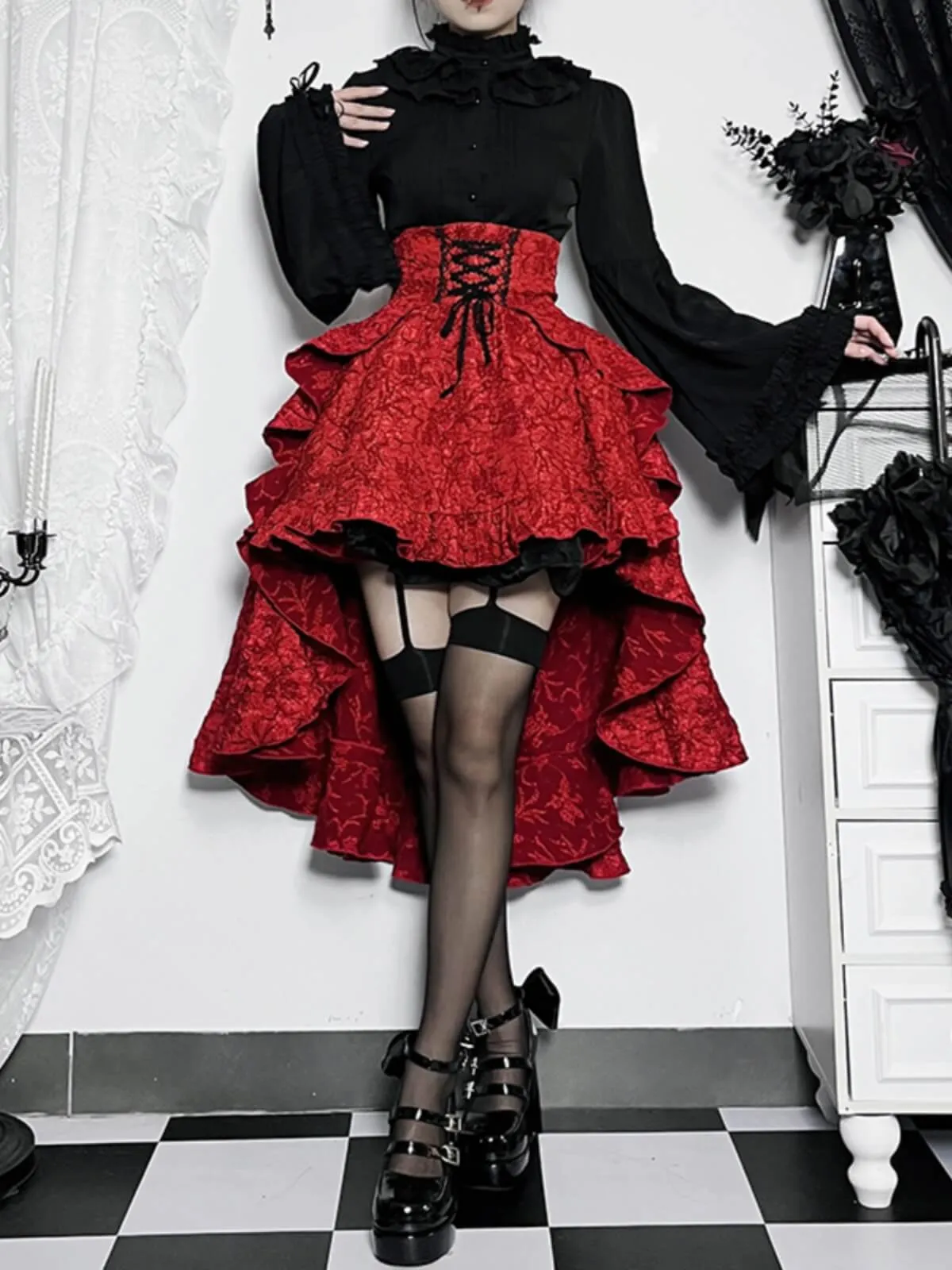 Fabulous victoria trailing skirt