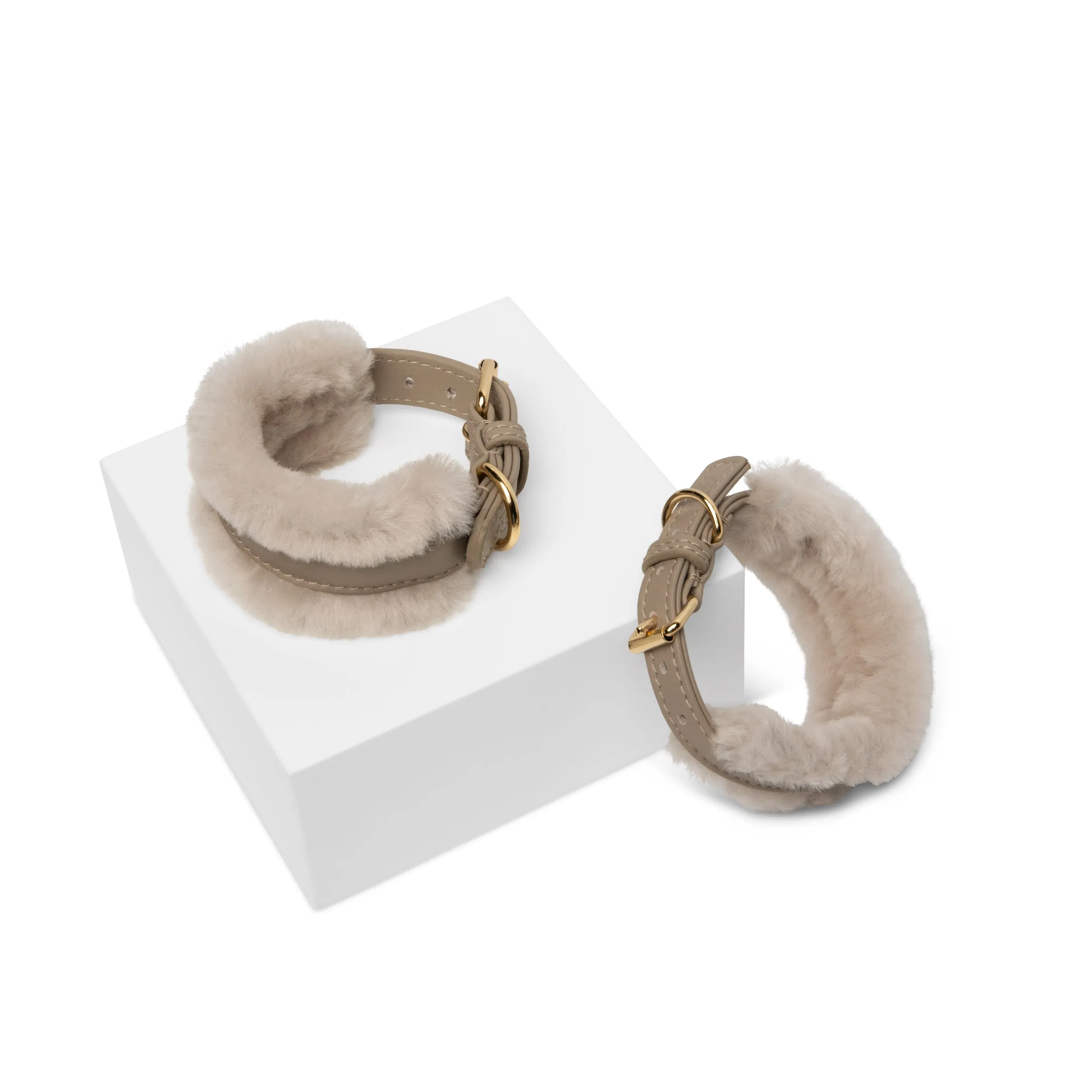 Montone Collar
