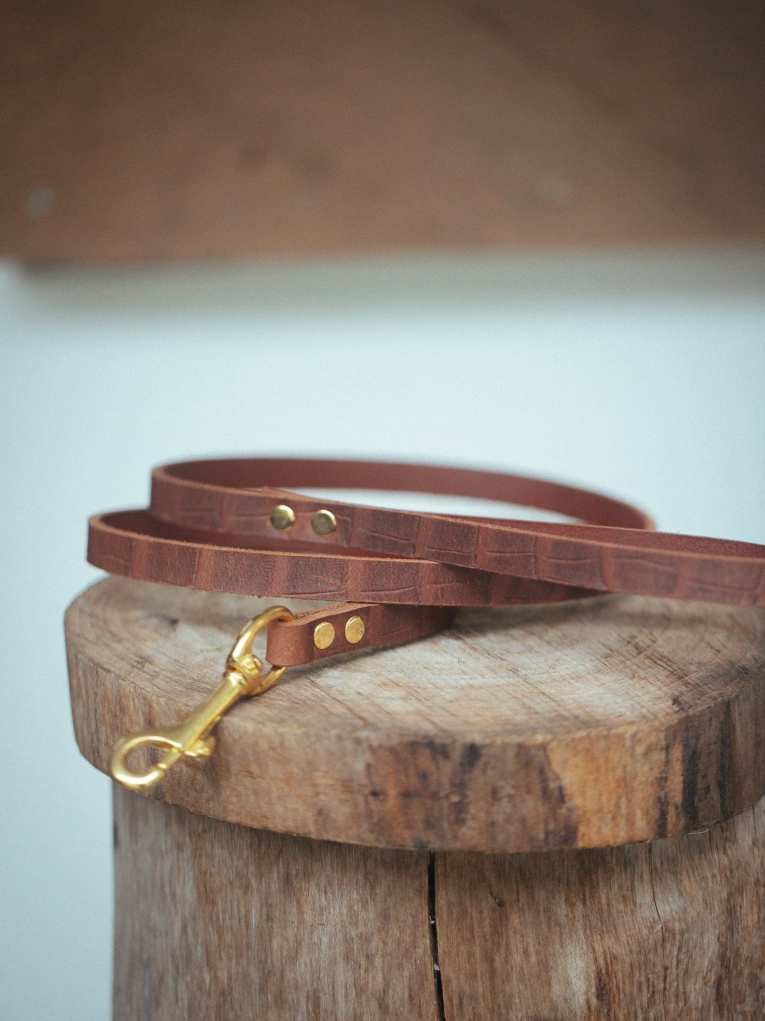 Narrow Dog Leash 15mm - Croc Print - Vintage Brown