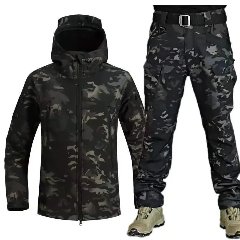 Outdoor Soft Shell Hunting Jacket Set Men