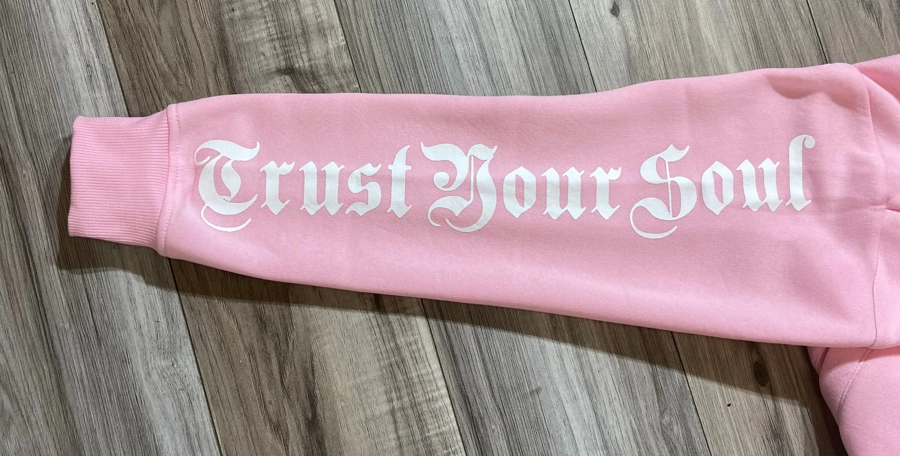 REDFOX "TRUST YOUR SOUL" FLEECE CROP JACKET W/ STACKED PANTS (LT. PINK)