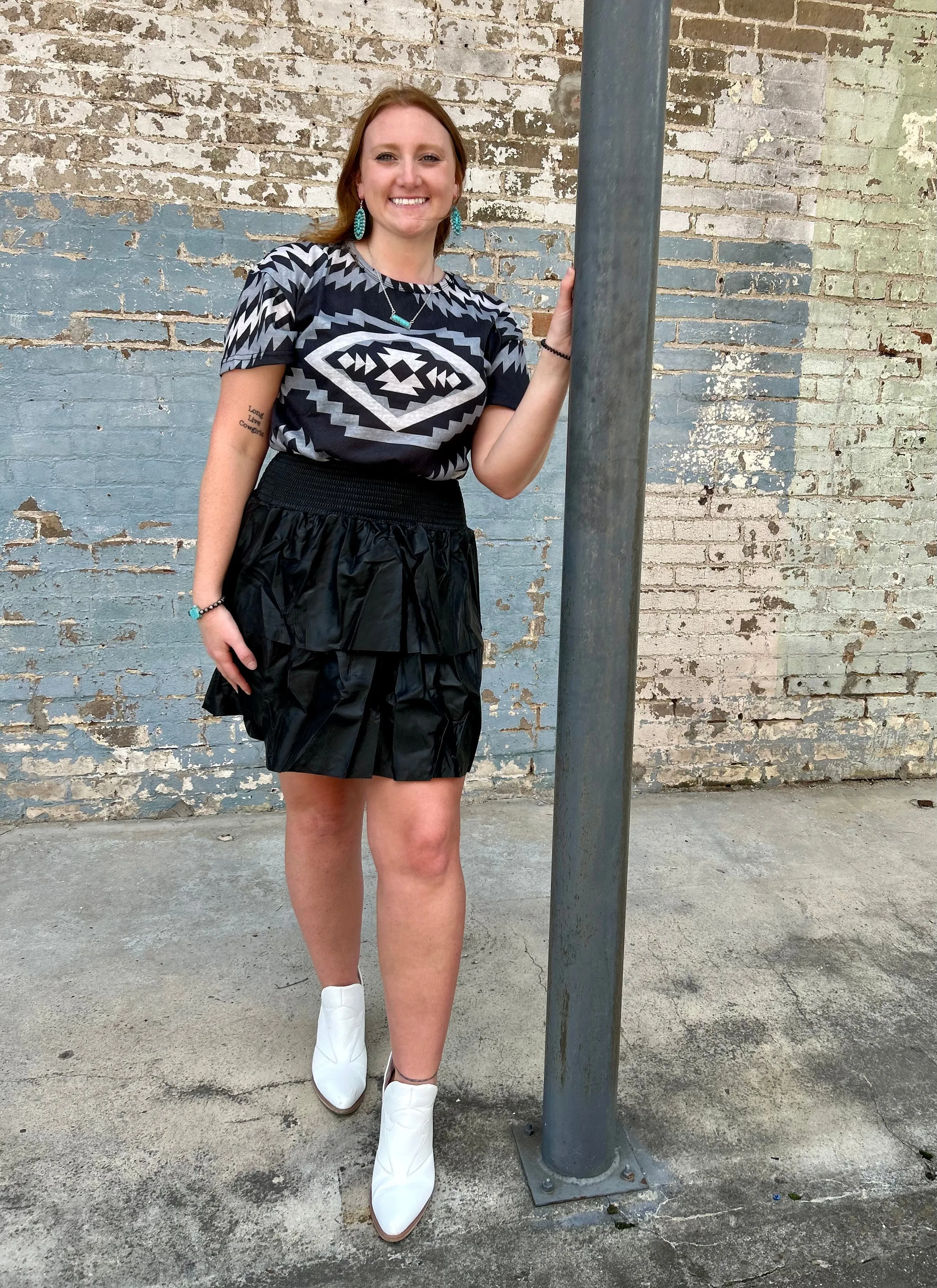 The Queen Creek Ruffle Skirt in Black S-L