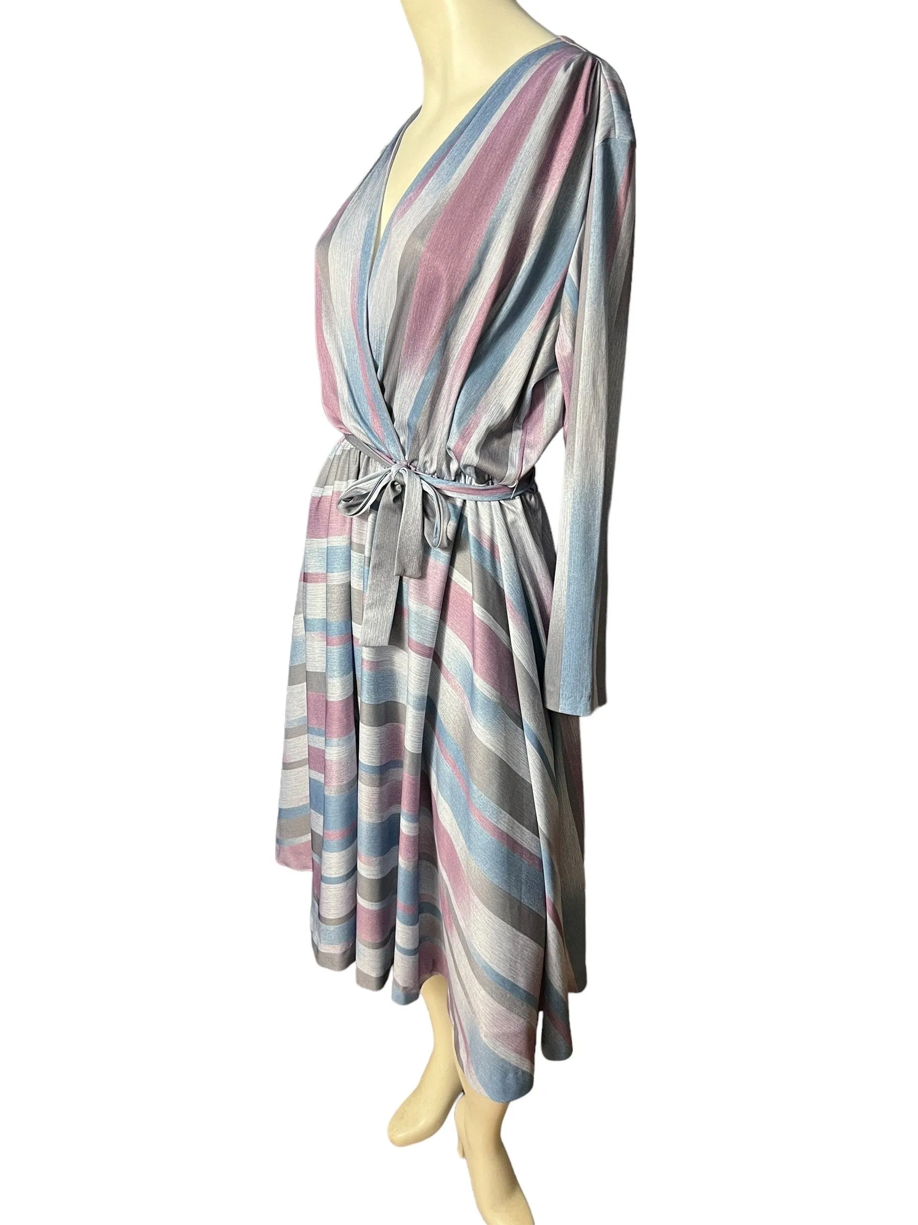 Vintage 70’s wrap bust Chevron dress L