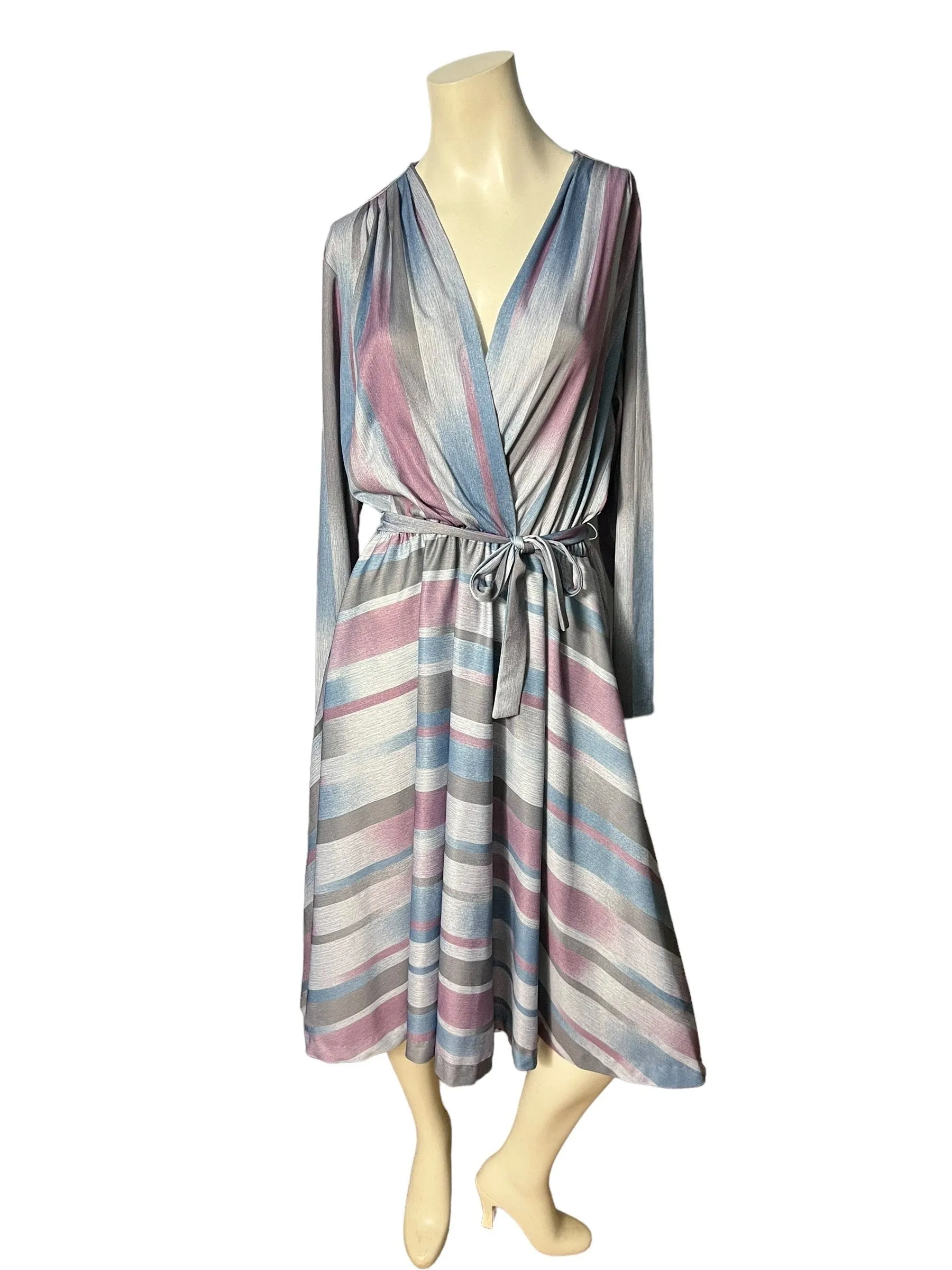Vintage 70’s wrap bust Chevron dress L