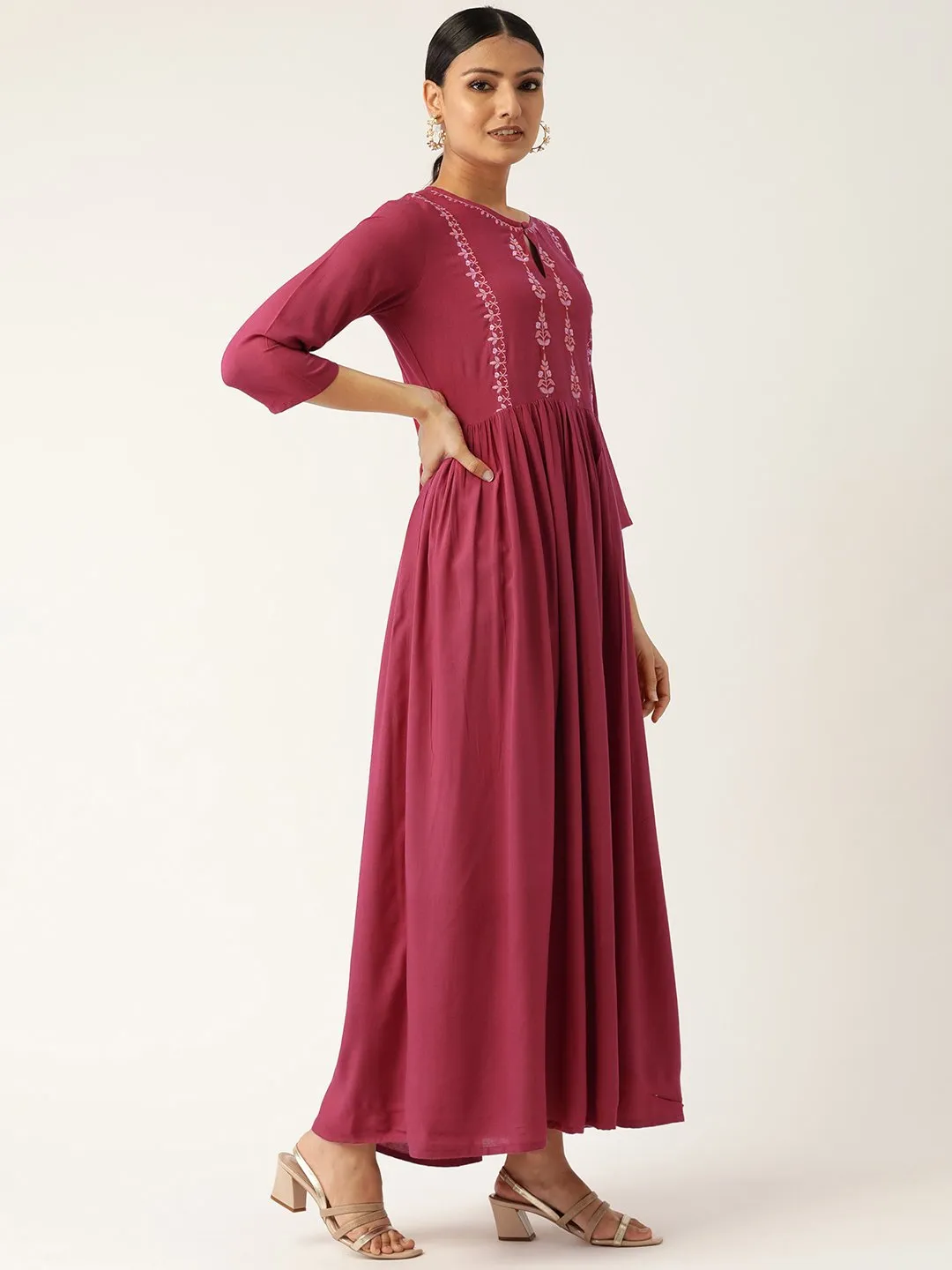 Women Pink Solid Solid Keyhole Neck Viscose Rayon Fit And Flare Dress